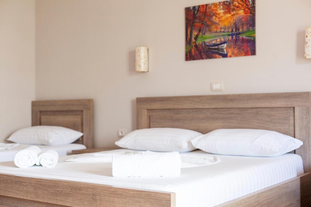 Toni Retzo Rooms ฮีมาเรอ ภายนอก รูปภาพ