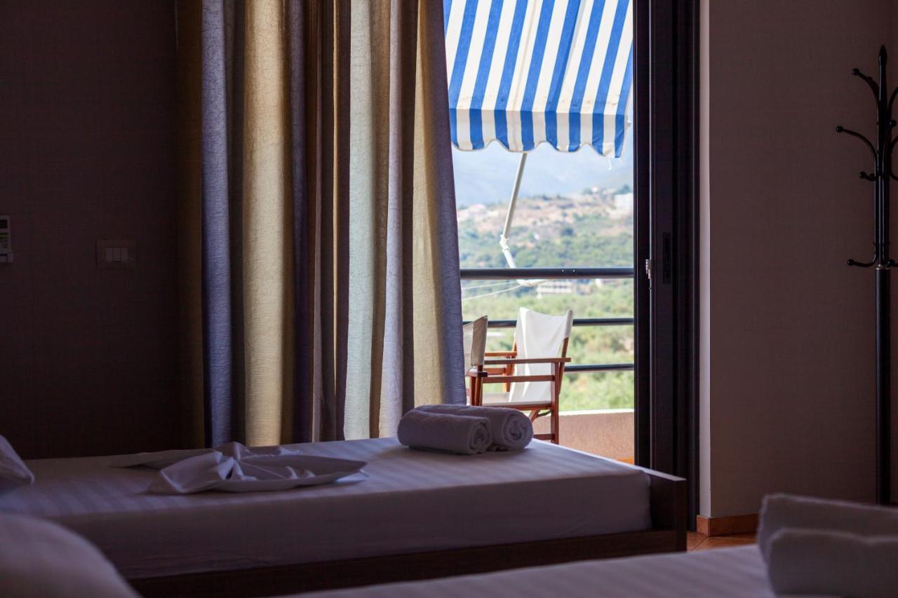Toni Retzo Rooms ฮีมาเรอ ภายนอก รูปภาพ